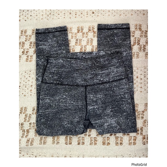 Lululemon Wunder Under Cropped Leggings - Picture 2 of 5